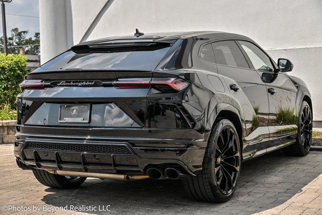 used 2022 Lamborghini Urus car, priced at $209,800