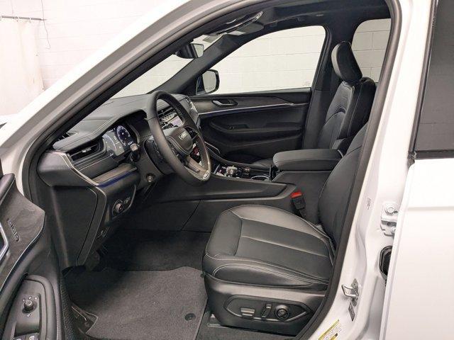 new 2025 Jeep Grand Cherokee car, priced at $54,970