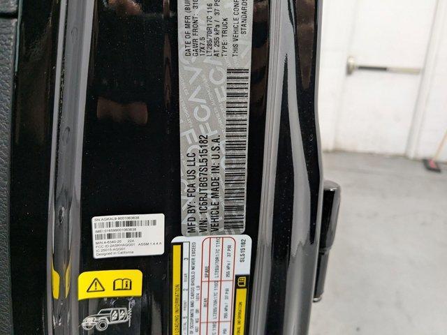 new 2025 Jeep Gladiator car, priced at $52,587