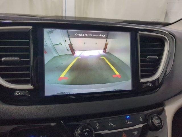 used 2024 Chrysler Pacifica car, priced at $30,982