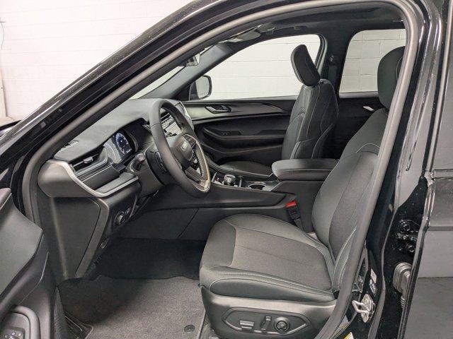 new 2025 Jeep Grand Cherokee car, priced at $37,006