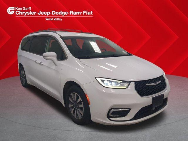 used 2021 Chrysler Pacifica car, priced at $15,574