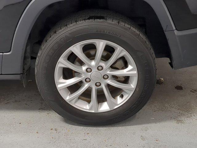 used 2020 Jeep Cherokee car, priced at $13,974