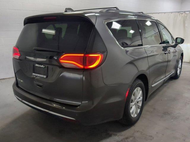 used 2017 Chrysler Pacifica car, priced at $7,774