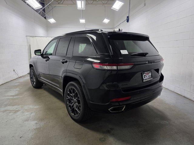 new 2025 Jeep Grand Cherokee car, priced at $62,196