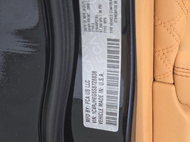 new 2025 Jeep Grand Cherokee car, priced at $62,196