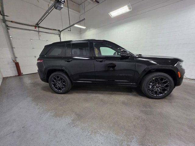new 2025 Jeep Grand Cherokee car, priced at $62,196