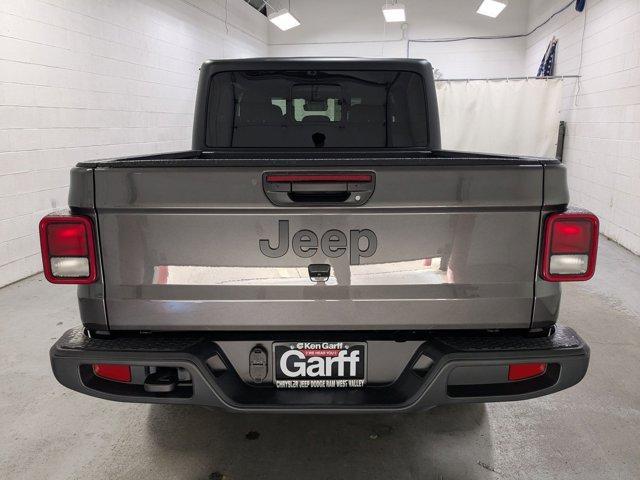 new 2025 Jeep Gladiator car, priced at $49,040