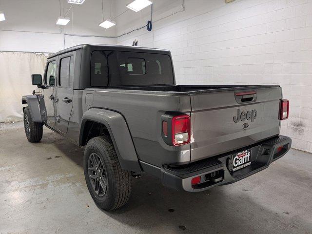 new 2025 Jeep Gladiator car, priced at $49,040
