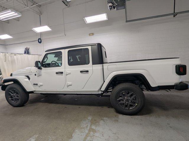 new 2025 Jeep Gladiator car, priced at $47,928