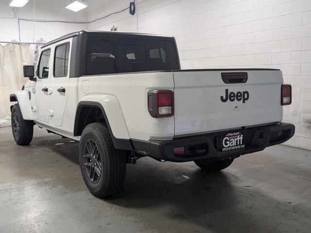 new 2025 Jeep Gladiator car, priced at $47,928
