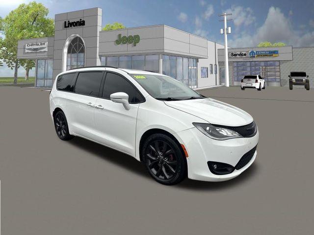 used 2020 Chrysler Pacifica car, priced at $29,339