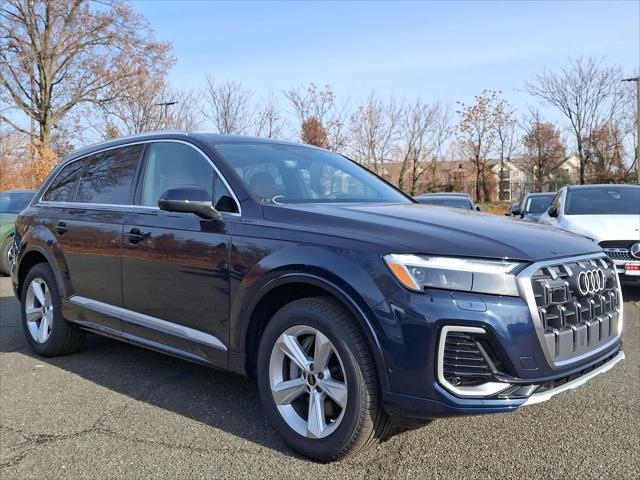 new 2025 Audi Q7 car, priced at $62,470