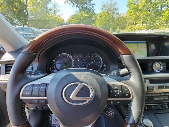 used 2017 Lexus ES 300h car, priced at $17,798