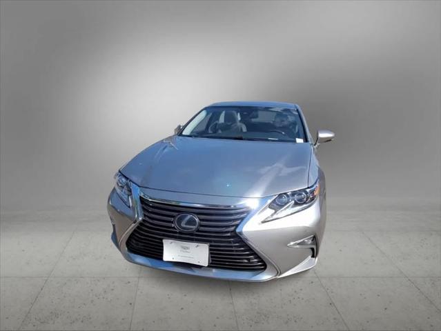 used 2017 Lexus ES 300h car, priced at $17,798