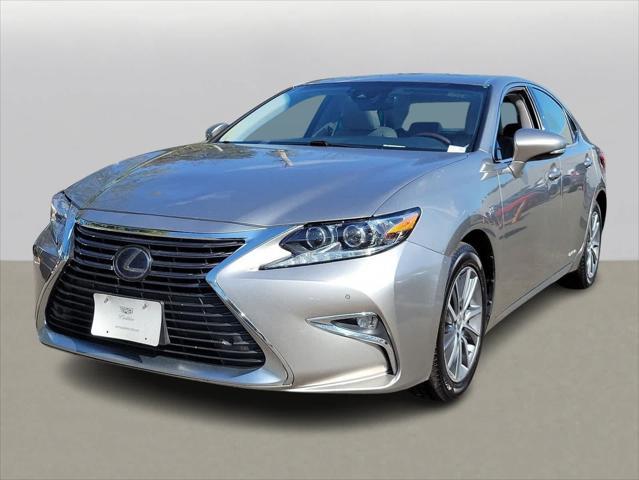 used 2017 Lexus ES 300h car, priced at $17,798