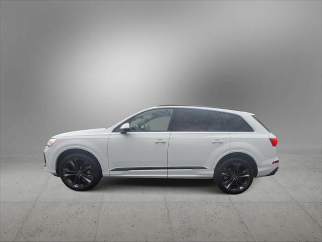 new 2025 Audi Q7 car, priced at $72,865