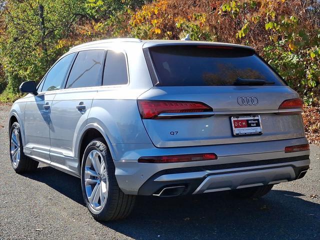 new 2025 Audi Q7 car, priced at $68,665