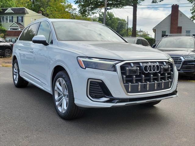 new 2025 Audi Q7 car, priced at $75,930