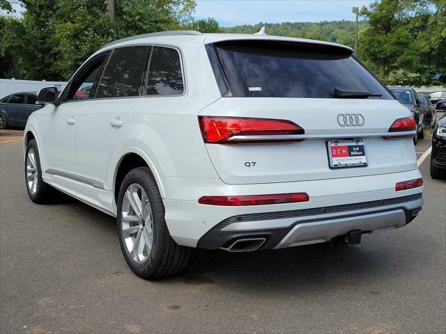 new 2025 Audi Q7 car, priced at $75,930