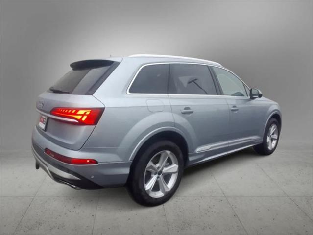 new 2025 Audi Q7 car, priced at $65,270