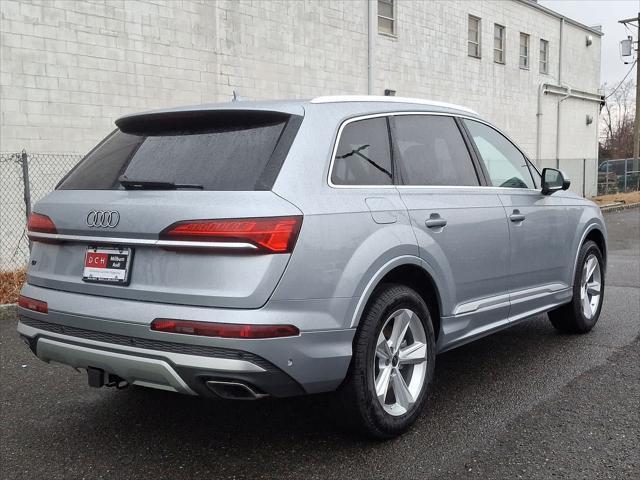 new 2025 Audi Q7 car, priced at $65,270