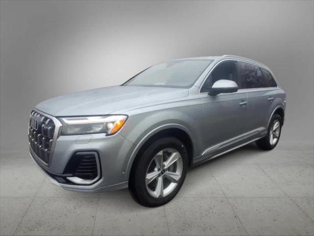 new 2025 Audi Q7 car, priced at $65,270