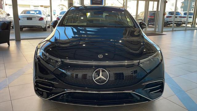 new 2022 Mercedes-Benz EQS 580 car, priced at $140,540