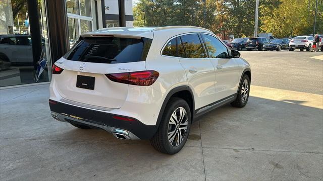 new 2025 Mercedes-Benz GLA 250 car, priced at $47,295