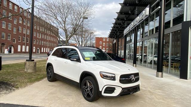 new 2024 Mercedes-Benz GLB 250 car, priced at $53,945