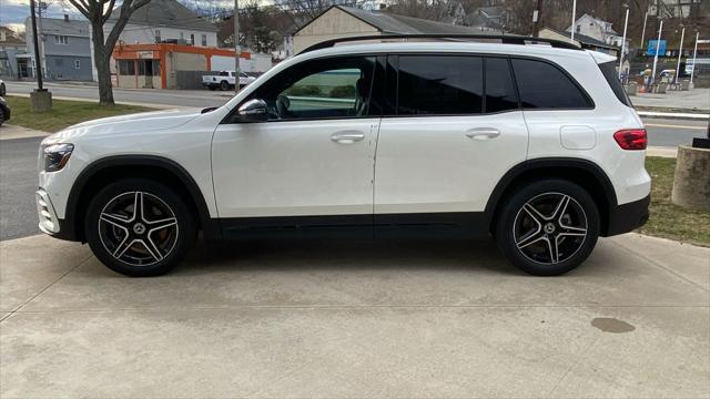 new 2024 Mercedes-Benz GLB 250 car, priced at $53,945