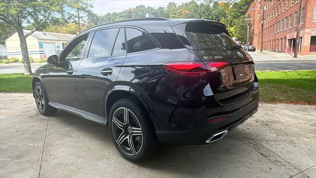 new 2024 Mercedes-Benz GLC 300 car, priced at $62,115