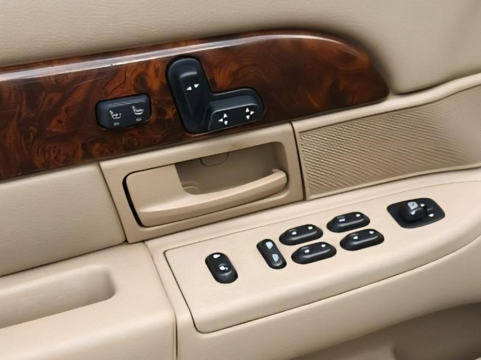 used 2004 Mercury Grand Marquis car, priced at $4,900