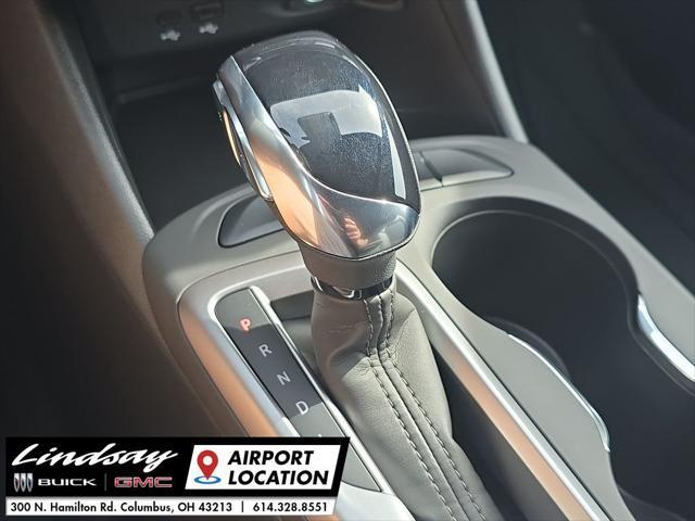 new 2025 Buick Envista car, priced at $26,285