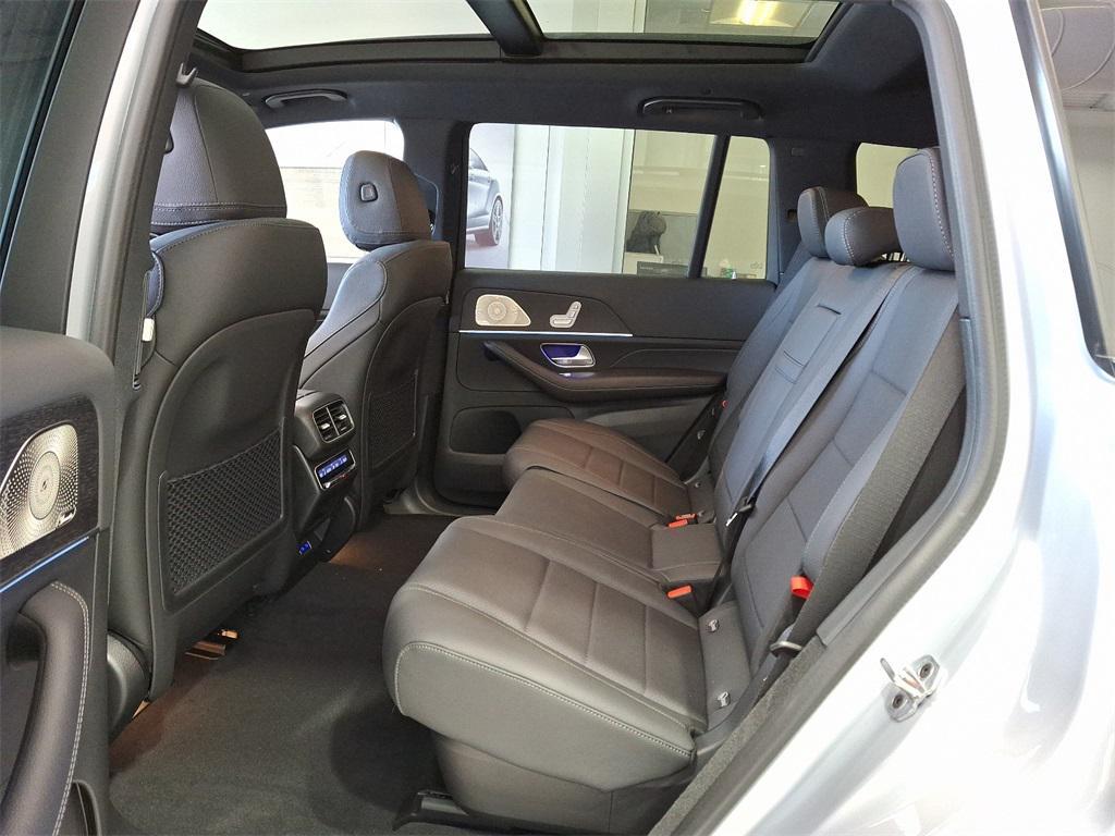 new 2025 Mercedes-Benz GLS 450 car, priced at $95,865