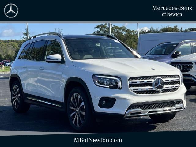 new 2023 Mercedes-Benz GLB 250 car, priced at $51,175