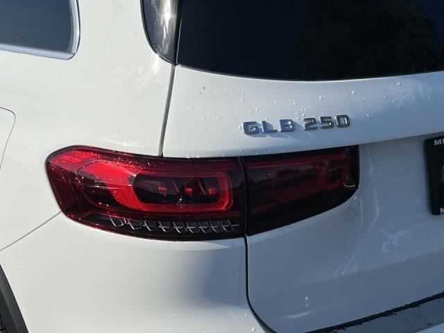 new 2023 Mercedes-Benz GLB 250 car, priced at $51,175