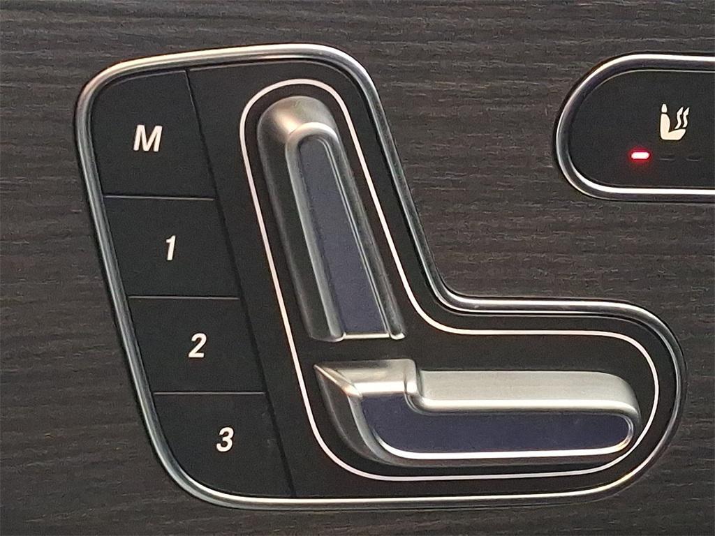 new 2026 Mercedes-Benz GLB 250 car, priced at $53,465