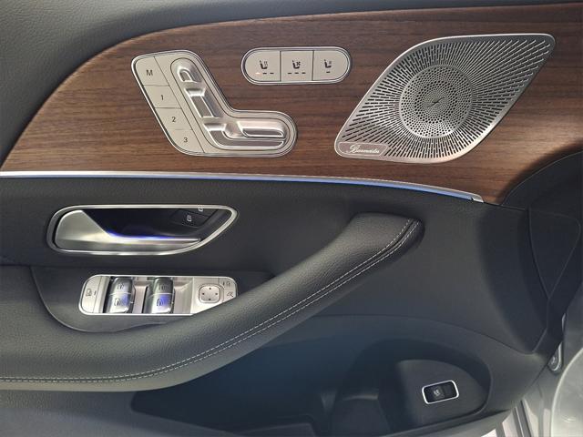 new 2025 Mercedes-Benz GLE 580 car, priced at $94,495