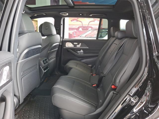 new 2025 Mercedes-Benz GLS 580 car, priced at $135,580