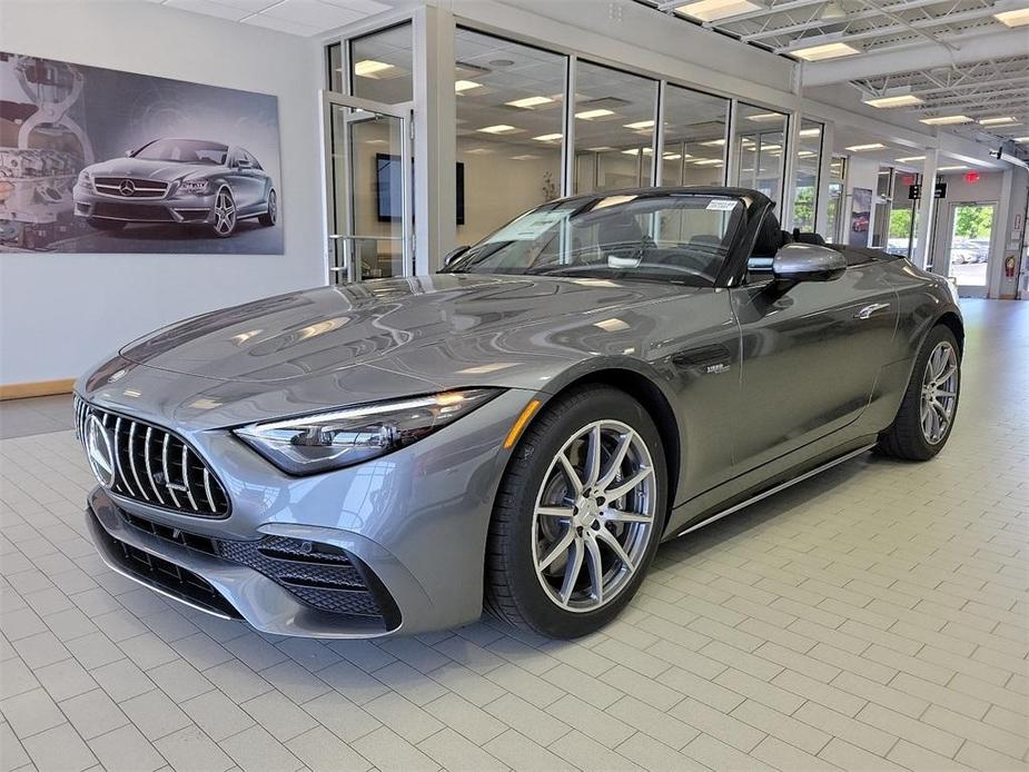 new 2024 Mercedes-Benz AMG SL 43 car, priced at $111,700