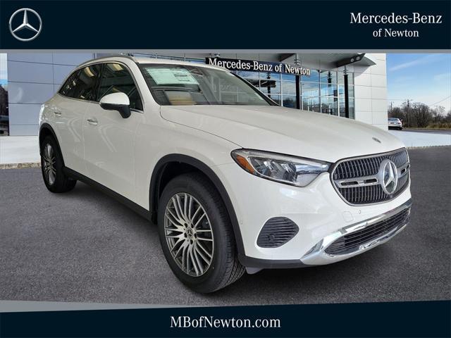 new 2024 Mercedes-Benz GLC 300 car