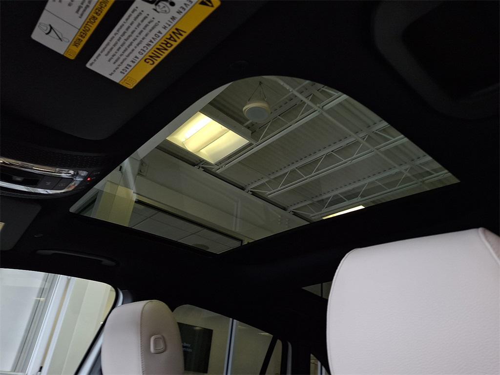 new 2026 Mercedes-Benz GLA 250 car, priced at $49,345