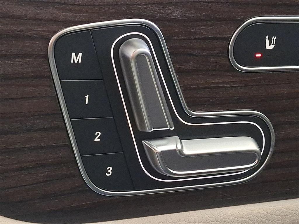 new 2026 Mercedes-Benz GLA 250 car, priced at $49,345