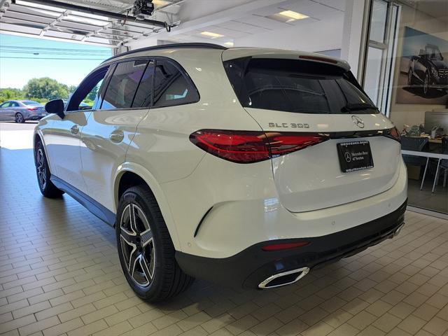 new 2024 Mercedes-Benz GLC 300 car, priced at $61,605