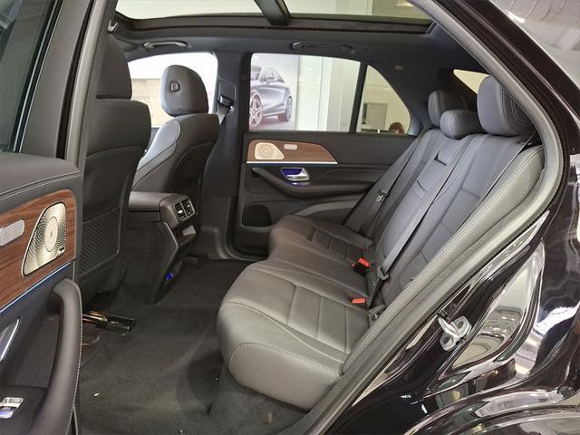 new 2025 Mercedes-Benz GLE 450 car, priced at $81,680