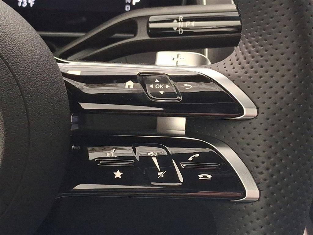 new 2025 Mercedes-Benz GLC 300 car, priced at $62,820