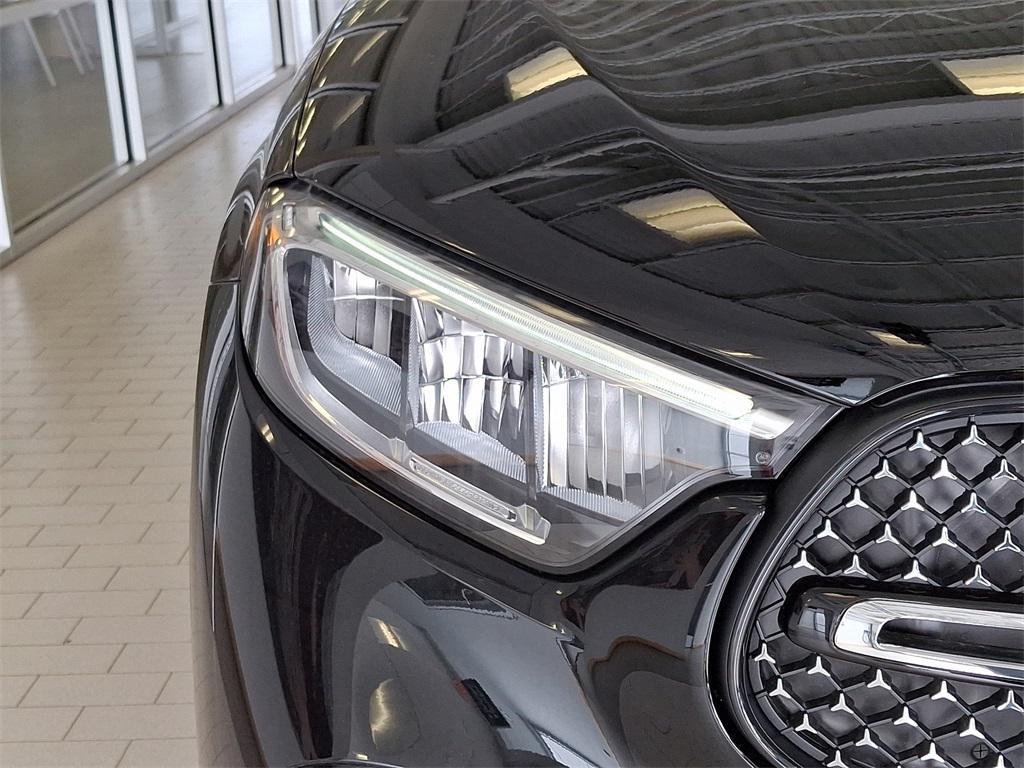 new 2025 Mercedes-Benz GLC 300 car, priced at $62,820