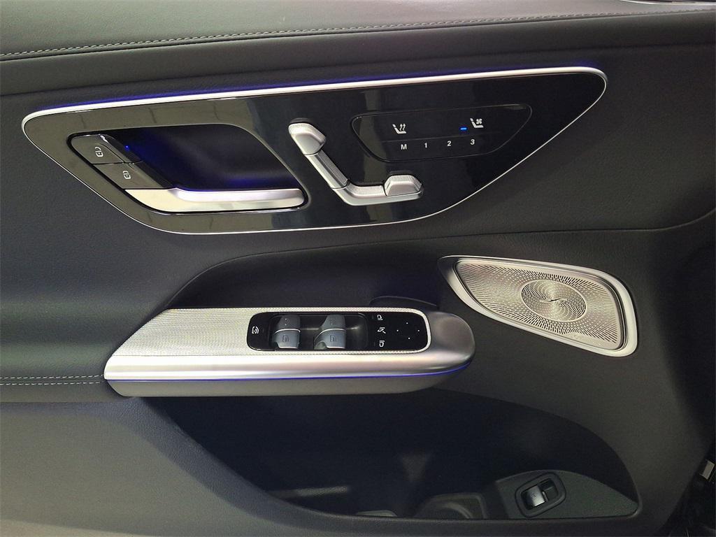 new 2025 Mercedes-Benz GLC 300 car, priced at $62,820