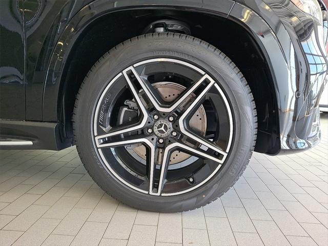 new 2025 Mercedes-Benz GLS 450 car, priced at $101,435